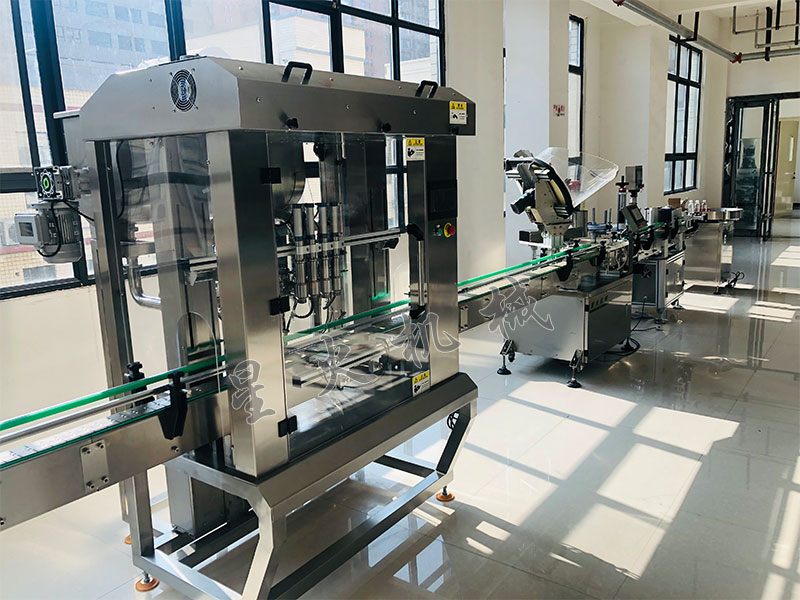 蒜蓉辣椒酱灌装机设备展示